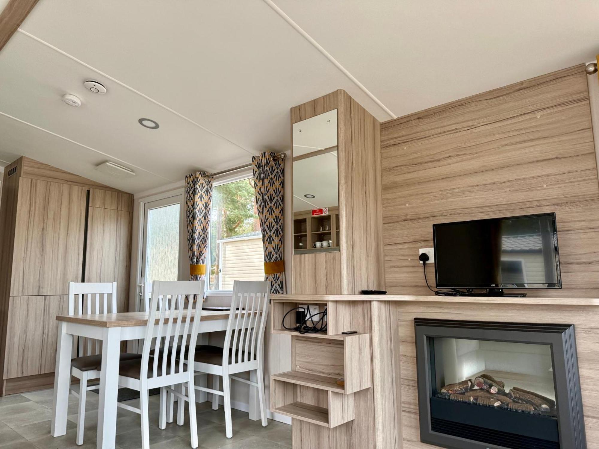 The Salmon Van - Beautiful, Luxury Static Caravan Aberlour Exterior foto